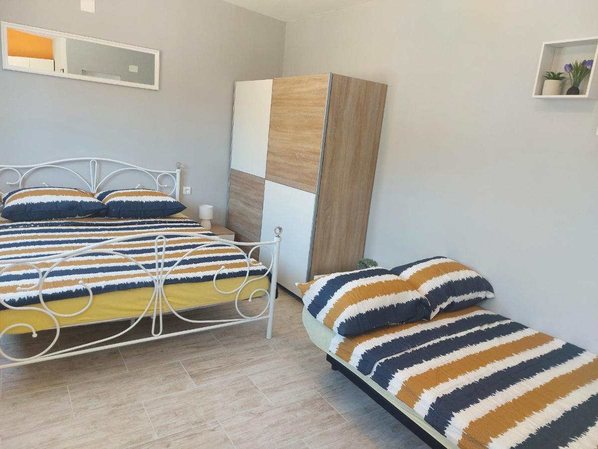 Studio Apartment Palmira Ližnjan Εξωτερικό φωτογραφία