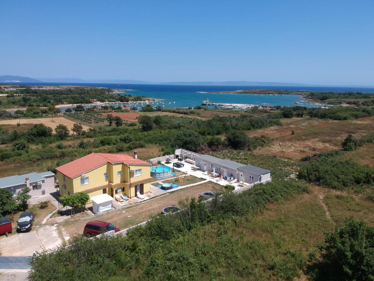 Studio Apartment Palmira Ližnjan Εξωτερικό φωτογραφία