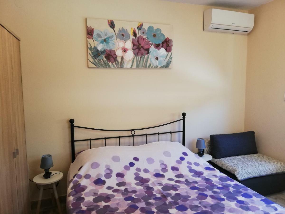 Studio Apartment Palmira Ližnjan Εξωτερικό φωτογραφία